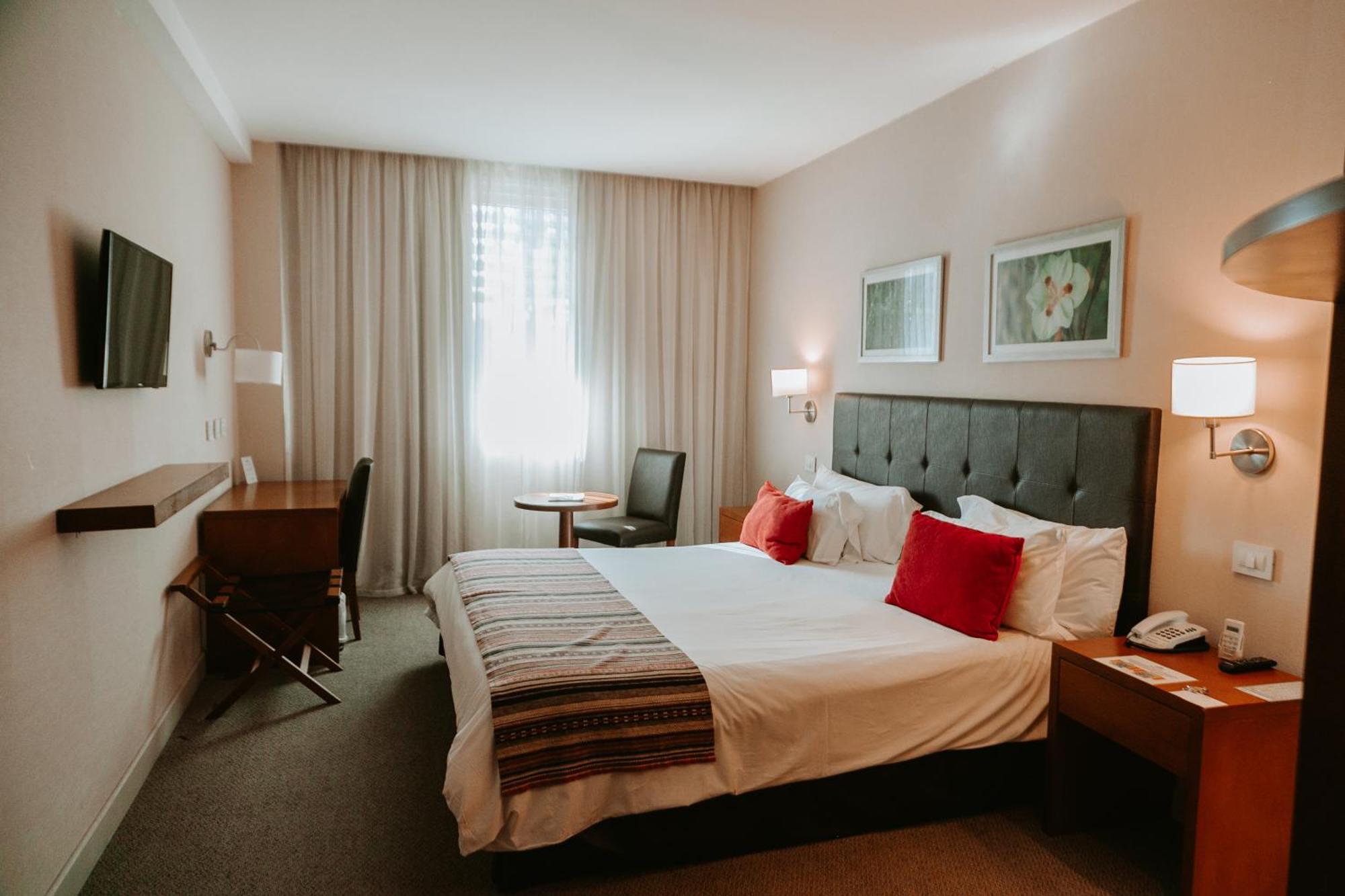 Howard Johnson Hotel Yerba Buena Eksteriør bilde